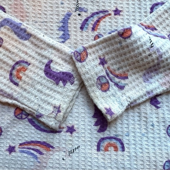 Girls’ 3T Tops & Hoodie Bundle – 5 Pieces (Disney, Old Navy, Garanimals) - Picture 5 of 16